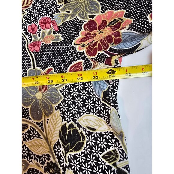 Floral V-Neck Tunic Top With Bell Sleeves & Lace Accents Size 2X New - Picture 10 of 15